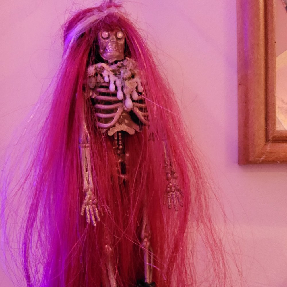 Skull voodoo ornament